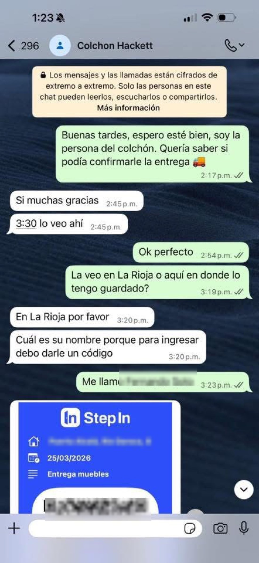 Screenshot of the seller's WhatsApp chat with the buyer, saved as Colchon Hackett, and the delivery entry pass. The seller's name, the address and the QR code are covered